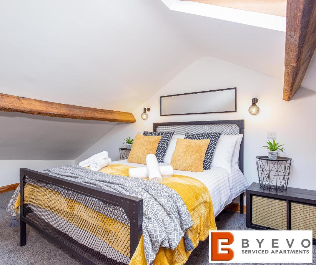 Byevo Oswestry Barn - Quirky Romantic Retreat Or Cosy Contractor Base Bagian luar foto
